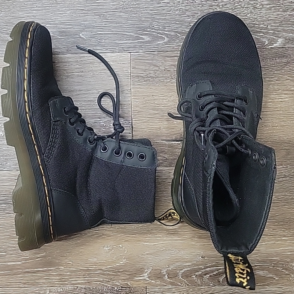 Doc Dr Martens Combs Combat Boots Size 6 Men 7 Women